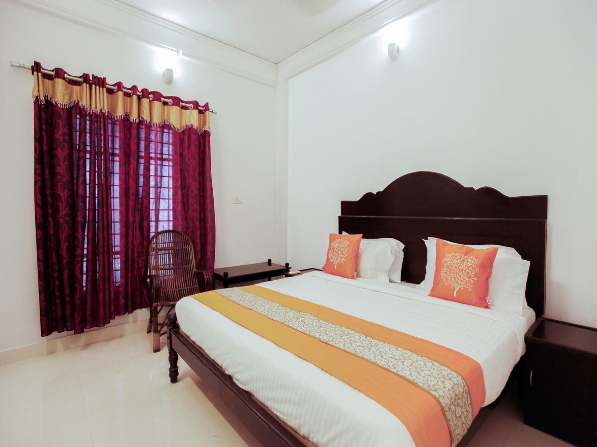 Oyo 4867 Royal Homes Alappuzha Exterior foto